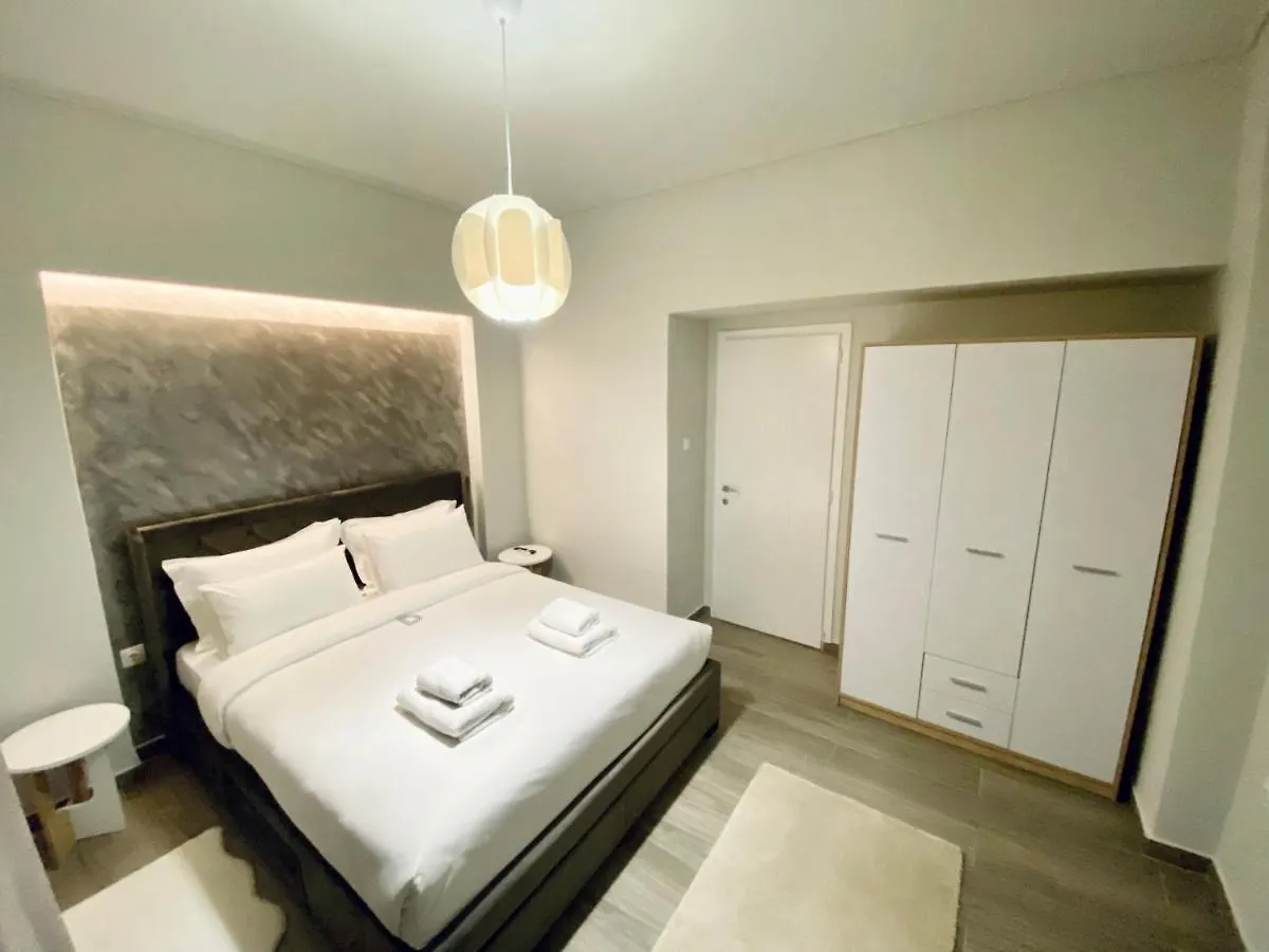 Central Grey Quiet Apartment Thessaloniki